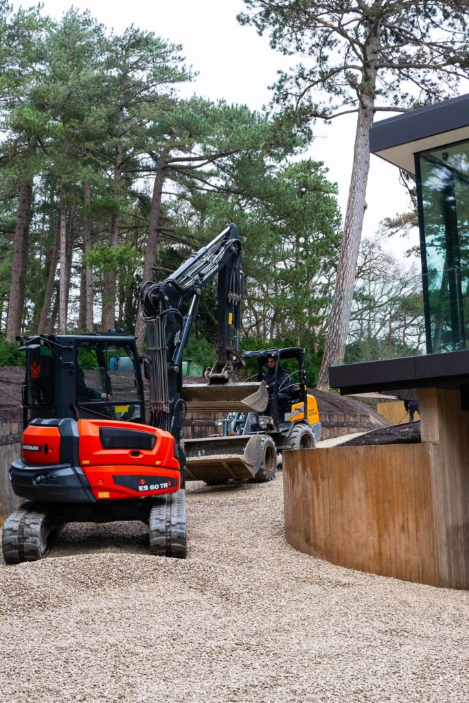 e8102b0c-4276-4926-aafe-07b4ec861783